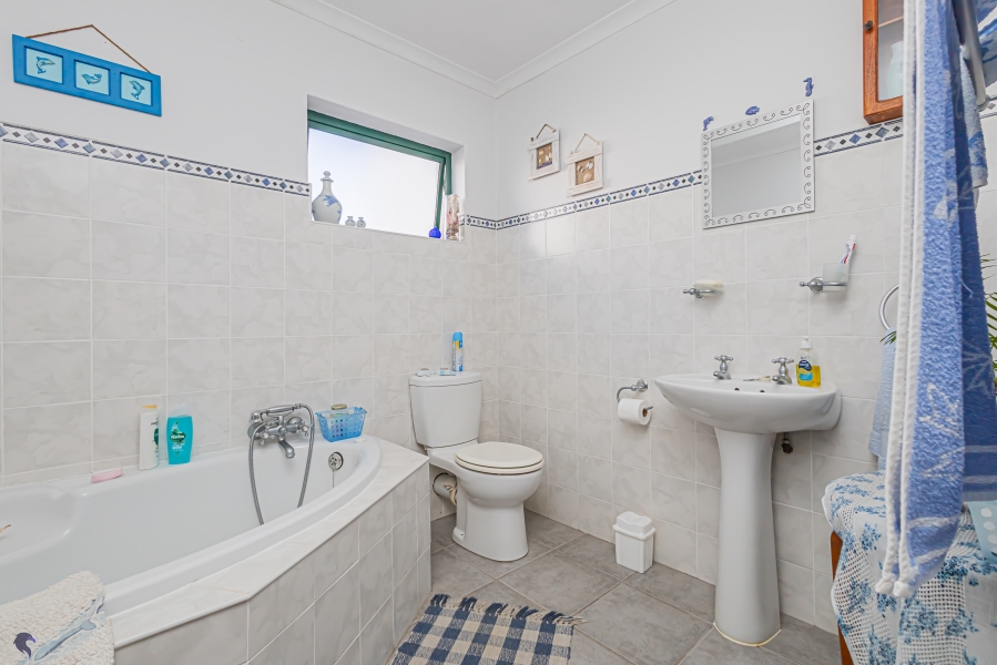 3 Bedroom Property for Sale in Country Club Western Cape